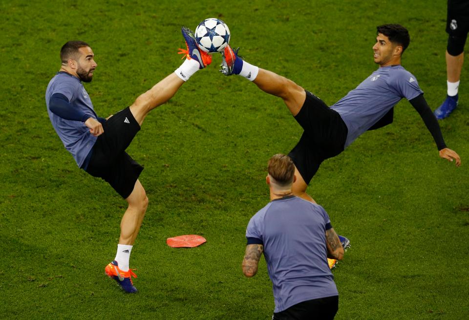 Sao Real, Juve sẵn sàng trước giờ "G"
