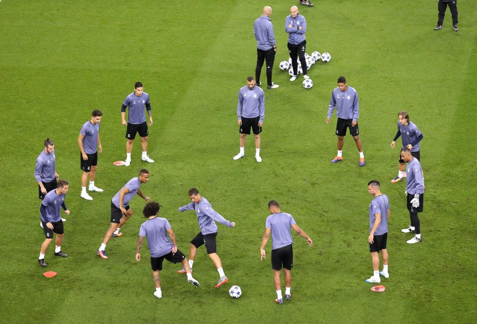 Sao Real, Juve sẵn s&agrave;ng trước giờ G - Ảnh 7.