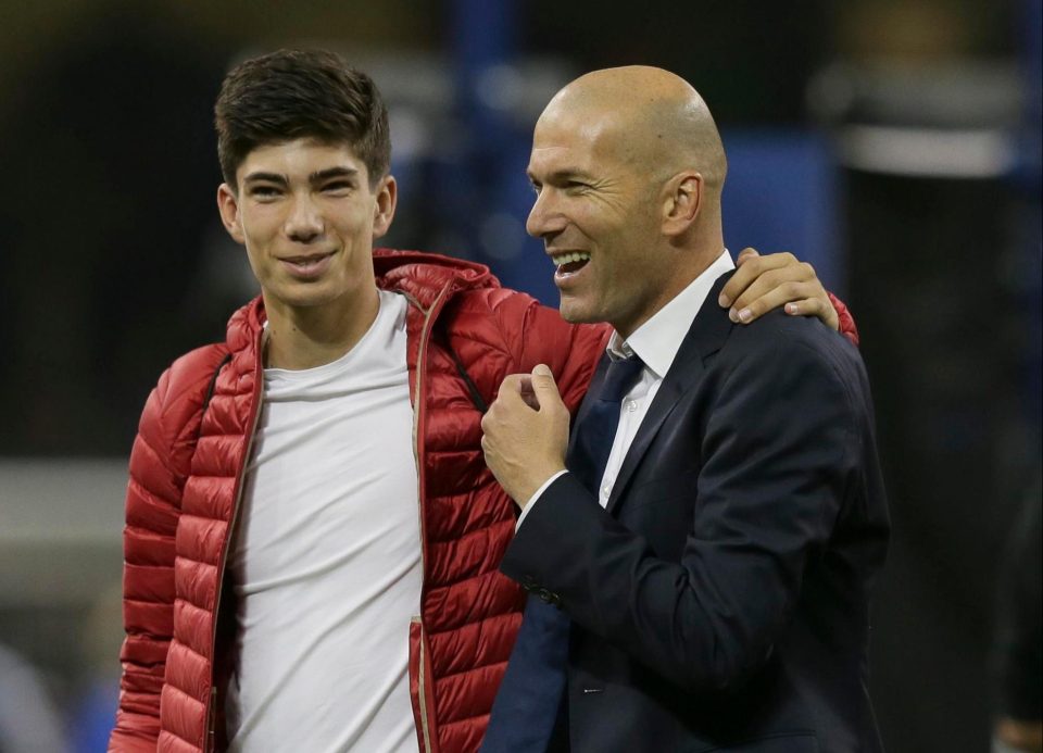 Zidane lại đưa con trai lên đội 1 Real