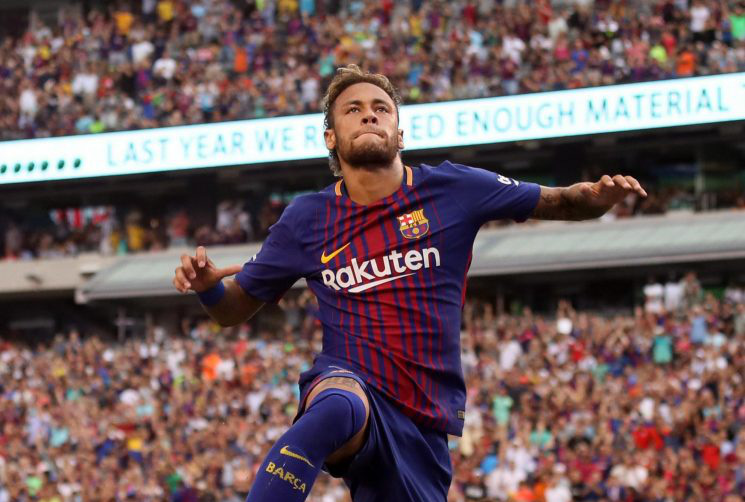 Neymar tỏa sáng, Barcelona thắng nhẹ Juve