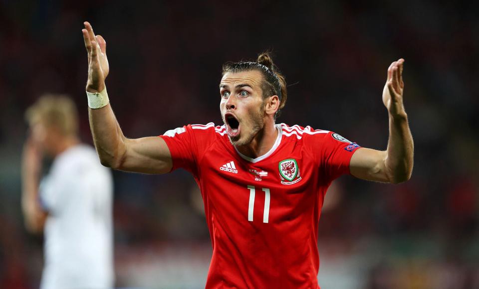 Đội hình siêu khủng nằm nhà xem World Cup 2018 - Ảnh 8.