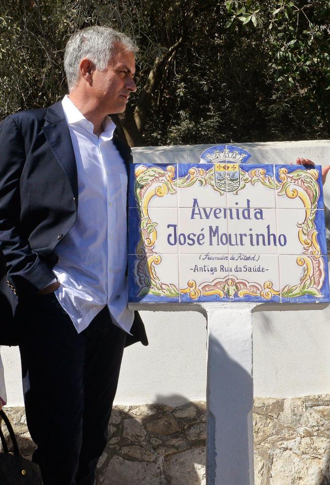 C&oacute; một con đường mang t&ecirc;n Mourinho - Ảnh 2.