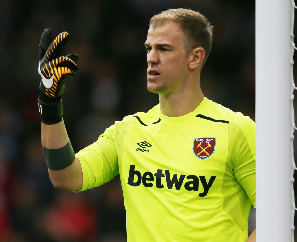 Thủ môn Joe Hart bị cướp - Ảnh 1.