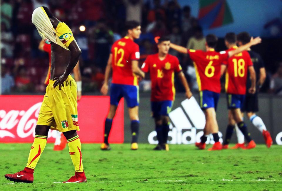 Nỗi đau của Lampard và tuyển Anh tái hiện ở World Cup U17 - Ảnh 1.