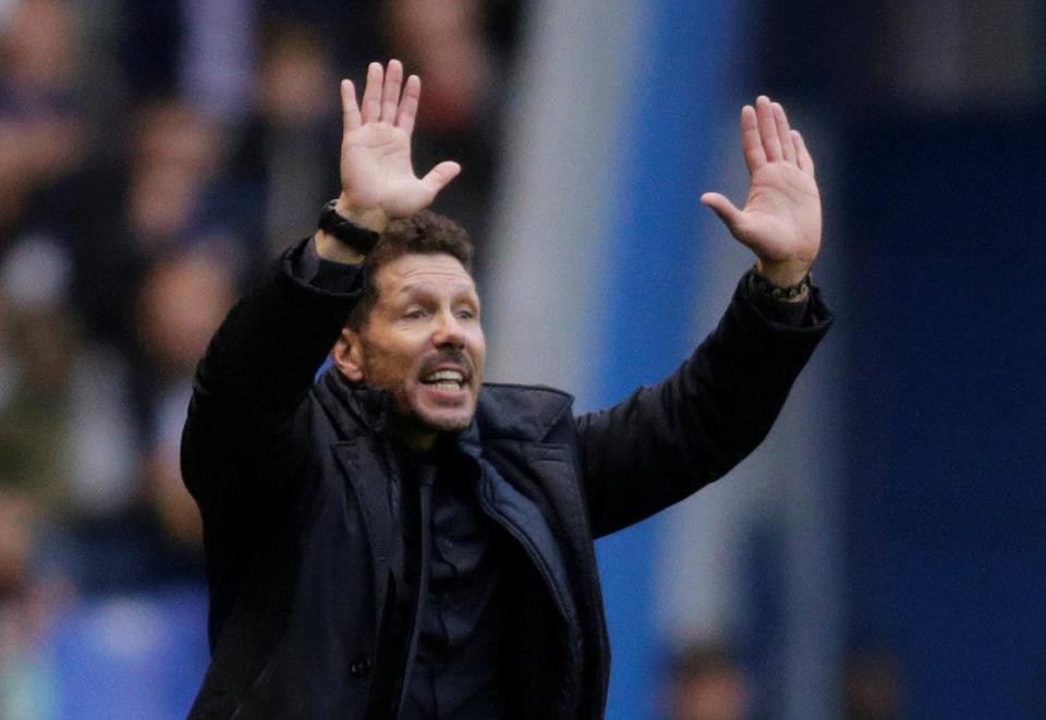 Everton gây sốc với Simeone