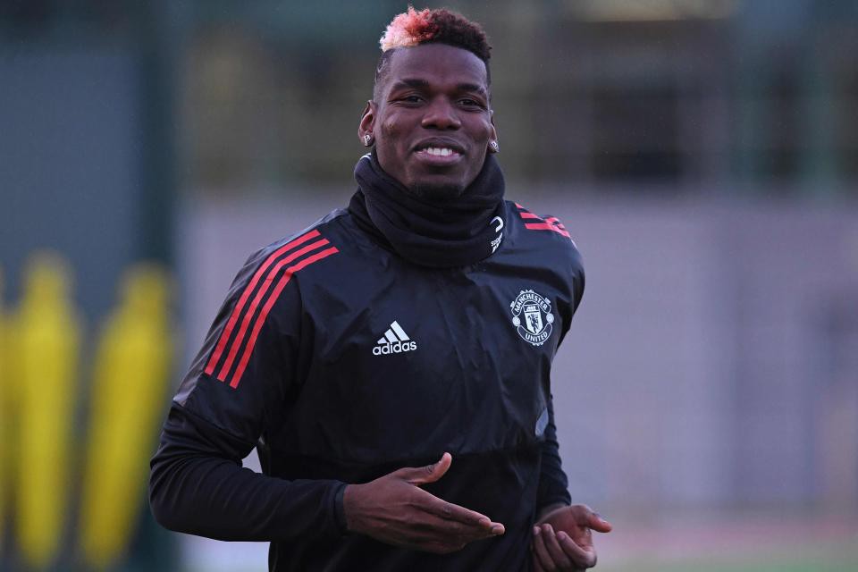 Pogba bị nhân viên M.U đến nhà gõ cửa vì... ngủ say