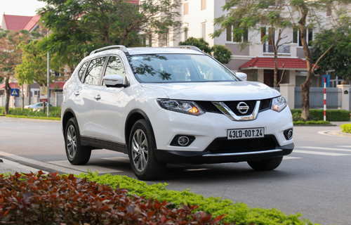 
Nissan X-Trail vẫn giữ mức ưu đ&atilde;i cao khoảng 100 triệu.
