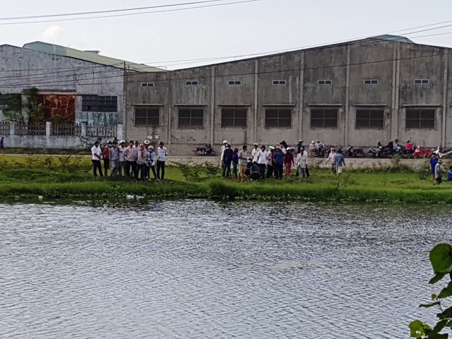 Một thi thể nổi trên sông ngay nơi kẻ trộm chó trốn thoát