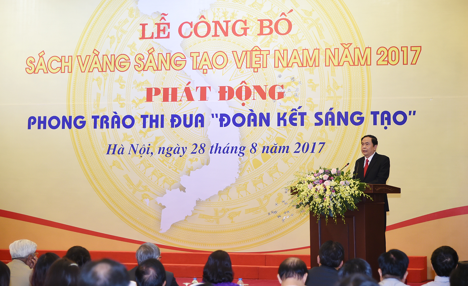 Thủ tướng: Tạo thể chế th&ocirc;ng tho&aacute;ng trọng dụng nh&acirc;n t&agrave;i - Ảnh 4.