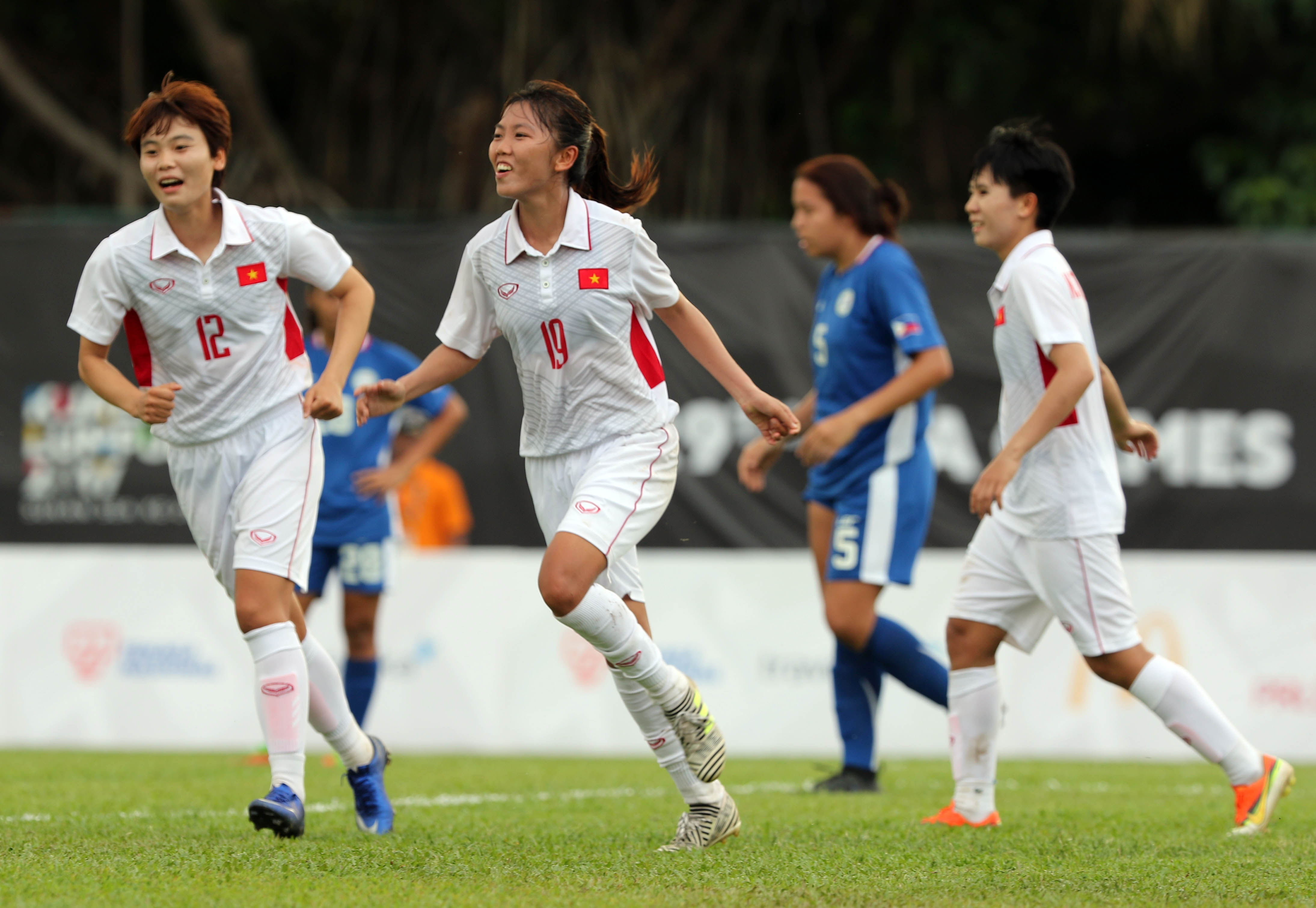 SEA Games ng&agrave;y 22-8: L&ecirc; T&uacute; Chinh trở th&agrave;nh t&acirc;n nữ ho&agrave;ng tốc độ - Ảnh 19.