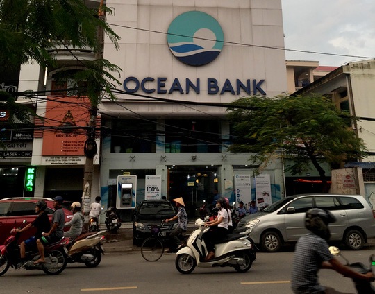 Sổ tiết kiệm gần 20 khách báo lỗi: 3 cán bộ OceanBank "mất tích"