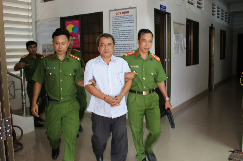Bắt nguyên Giám đốc và Phó Giám đốc Sở KH-CN Trà Vinh