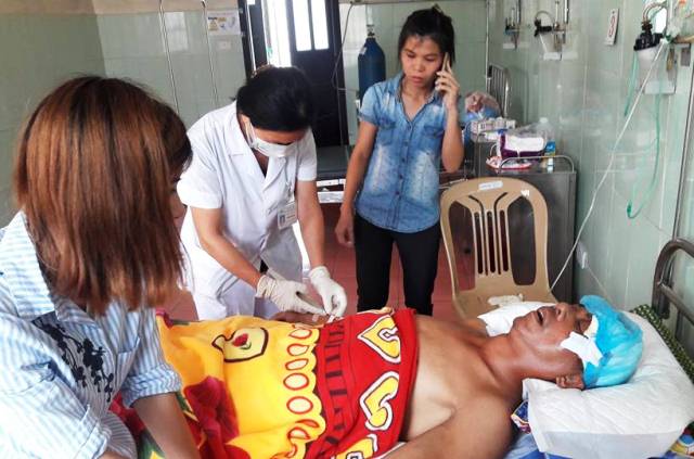 Đưa từ bệnh viện về nhà lo hậu sự, người bị tai nạn bất ngờ “sống lại”