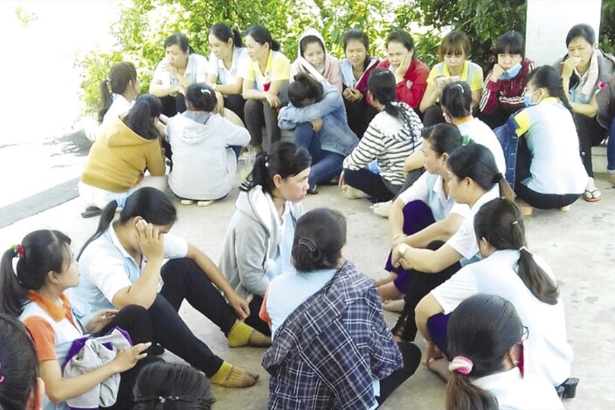Chới với vì mất việc cuối năm