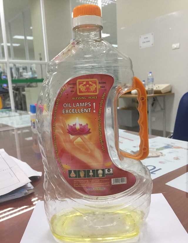 Bé trai 14 tháng tuổi suy đa tạng vì uống dầu Parafin