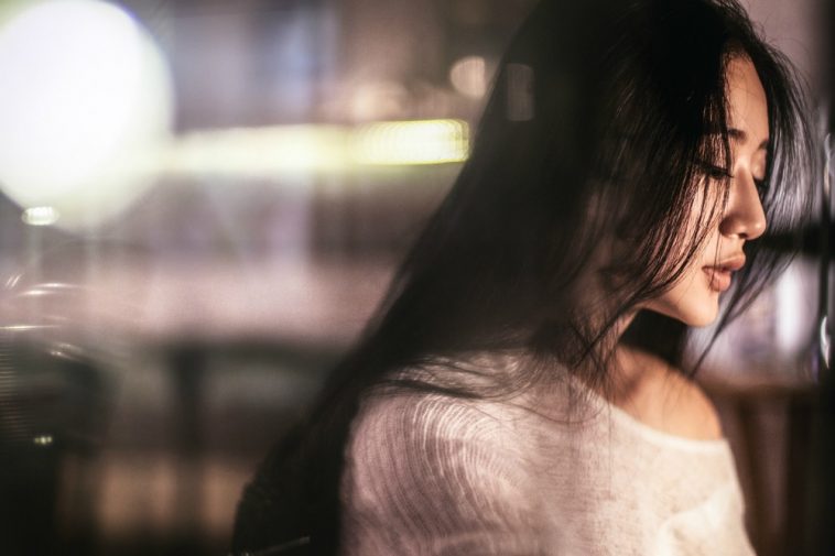Mệt mỏi khi chồng nghi ngờ tôi giấu tiền cho trai