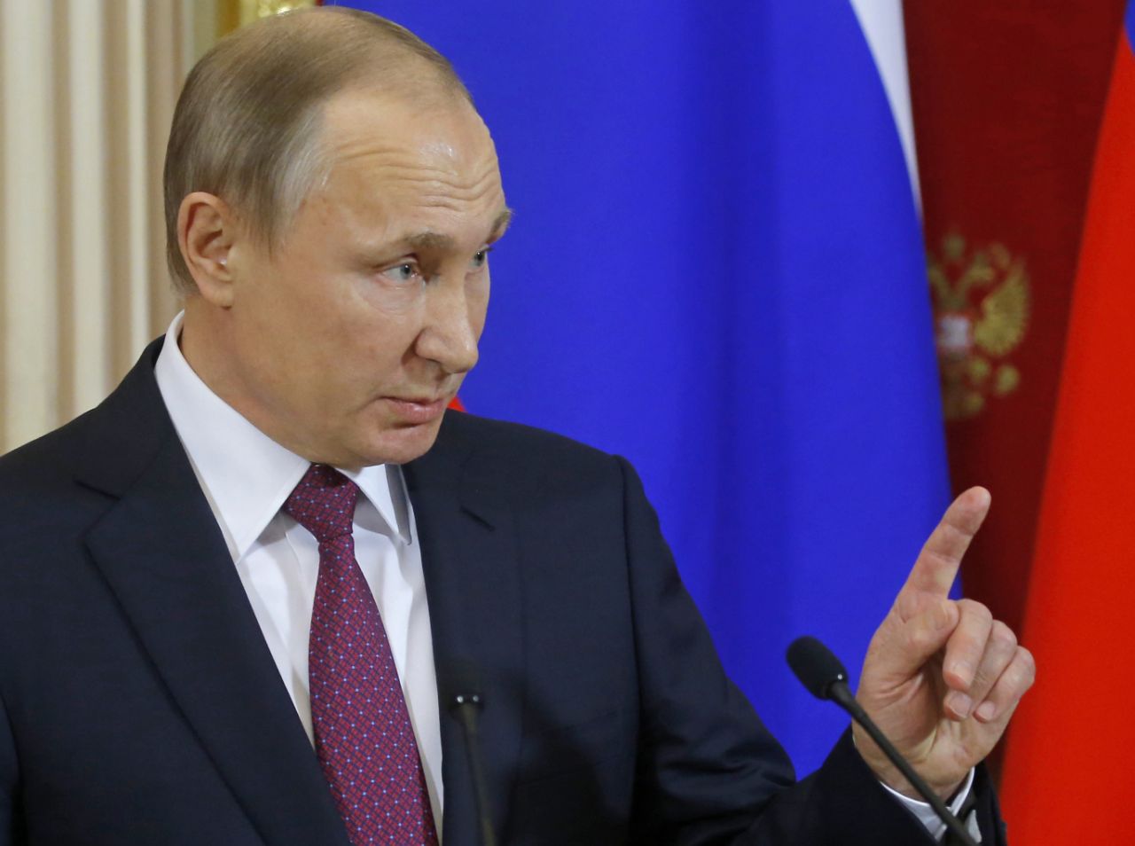 TT Putin lên tiếng về cáo buộc ông Trump vào khách sạn với gái mại dâm Nga