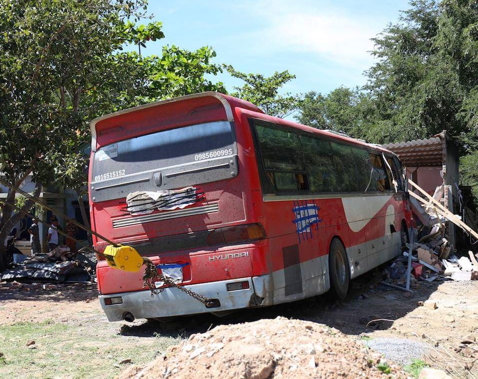 Chiếc xe gây tai nạn. Ảnh: Văn Hải