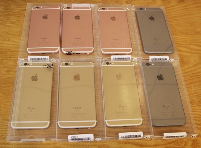 
Loại sản phẩm iPhone nearnew vừa xuất hiện tại Việt Nam. Ảnh: Trung Tr&iacute;.

 
