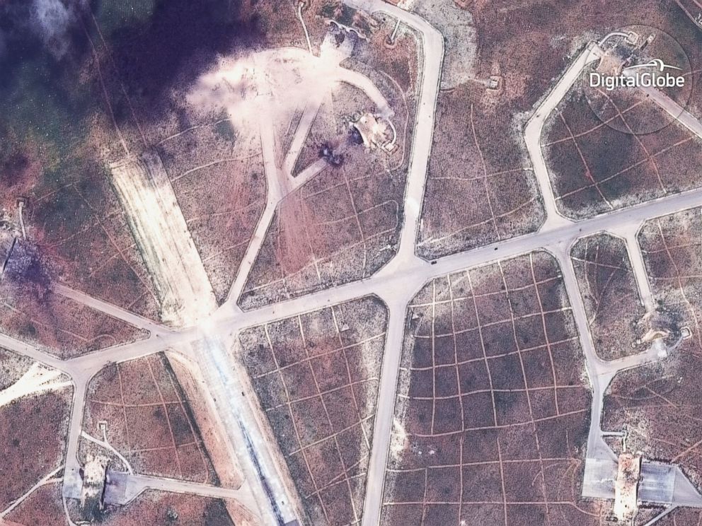 Lầu Năm Góc công bố hình ảnh vệ sân bay Shayrat gần thành phố Homs sau vụ tấn công của Mỹ