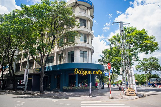 Cửa h&agrave;ng đầu ti&ecirc;n của Saigon Cafe tại đường Đồng Khởi, TP HCM. Ảnh: V.Dũng.