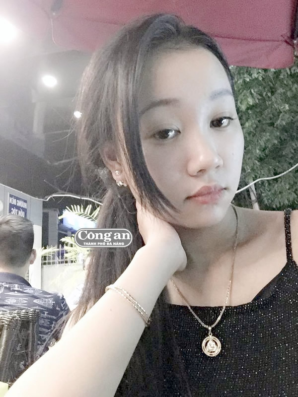 Cô gái trẻ Phùng Thị Bích Hường