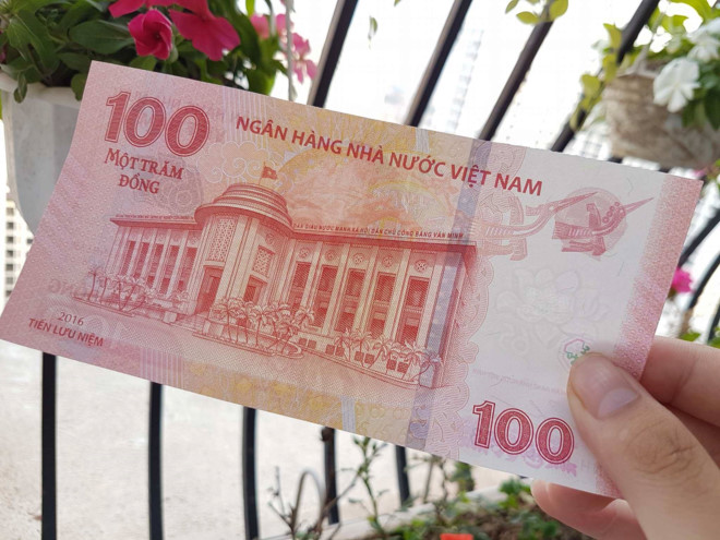 Tiền giấy 100 đồng lưu niệm lên giá gấp đôi sau một năm ra mắt