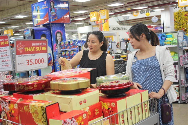 Siêu thị, trung tâm thương mại chạy đua giảm giá hàng Tết