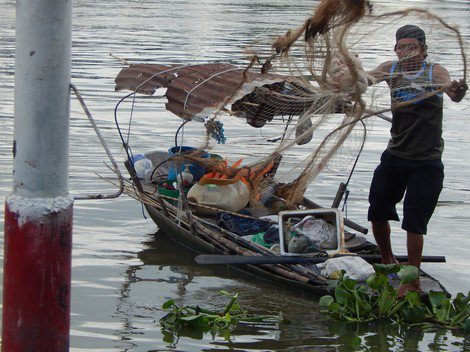 Miên man xóm chài độc nhất Sài Gòn ngày cuối năm