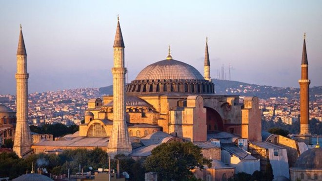 Kiến trúc tinh tế của Hagia Sophia mang dấu ấn của nhiều tôn giáo. Ảnh: Thetimes