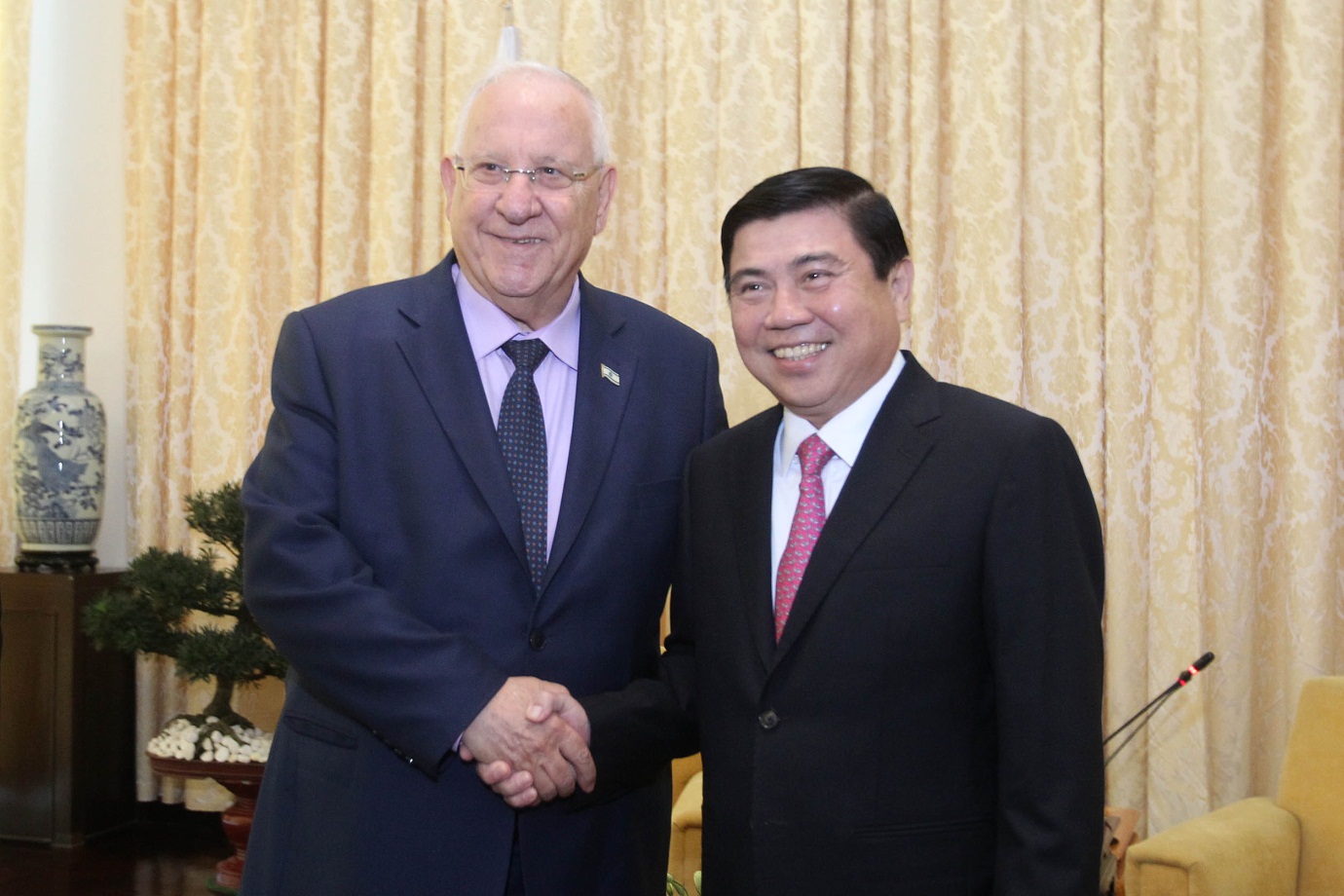 Ngày bận rộn của Tổng thống Israel tại TP HCM