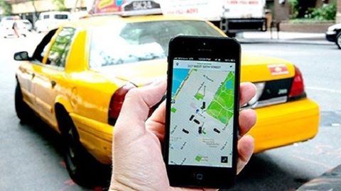Đuối lý khi "so bì" với Uber và Grab, taxi truyền thống cảm ơn Bộ Tài chính