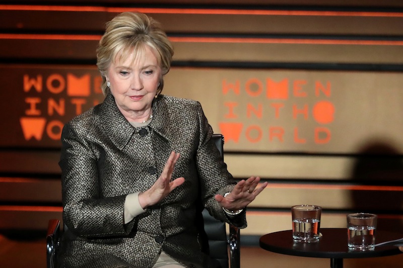 Bà Clinton "hiến kế" để Mỹ trị ông Assad