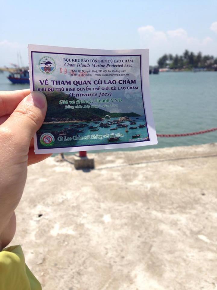
V&eacute; tham quan C&ugrave; Lao Ch&agrave;m c&oacute; gi&aacute; 70.000 đồng/ người lớn
