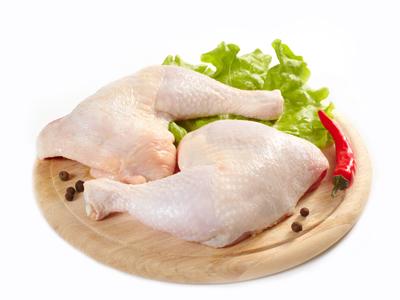 Chuẩn bị đùi gà và các nguyên liệu cần thiết