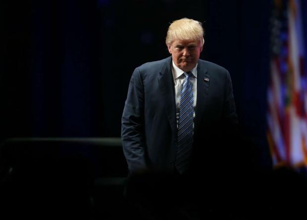 Sa thải Giám đốc FBI, ông Trump tính xóa sổ cuộc điều tra Nga?