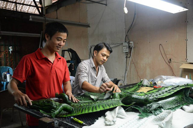 H&agrave;ng vạn con c&aacute; sấu đ&oacute;i lả &lsquo;chờ chết&rsquo; - Ảnh 2.