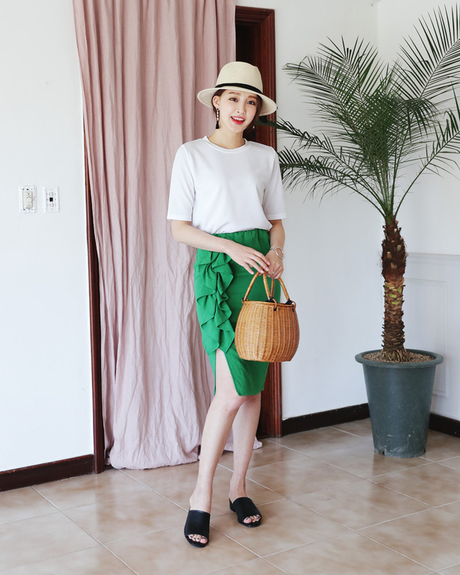  Những mẫu ch&acirc;n v&aacute;y đ&aacute;ng c&oacute; trong tủ &aacute;o v&agrave;o dịp h&egrave; n&agrave;y - Ảnh 1.