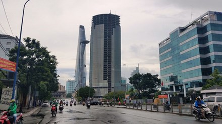 3 tòa tháp nghìn tỉ bị bêu tên làm xấu bộ mặt TP HCM - Ảnh 1.