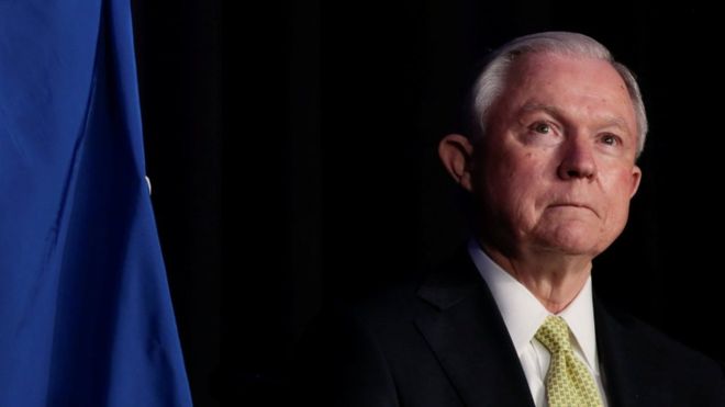 Bộ trưởng Tư Pháp Mỹ điều trần đối chứng cựu sếp FBI