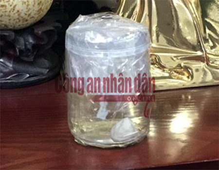 Vợ v&agrave; nh&acirc;n t&igrave;nh v&agrave;o nh&agrave; nghỉ, gi&aacute;m đốc trả th&ugrave; t&agrave;n độc - Ảnh 1.