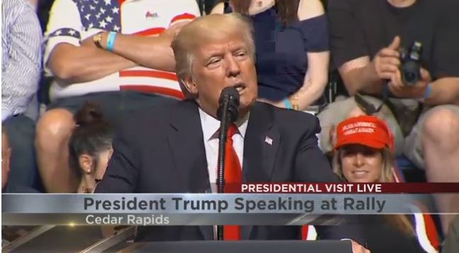 Ông Donald Trump khoe tường biên giới "độc" với Mexico