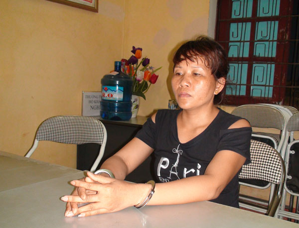 Bắt người bán trái cây dạo là kẻ trốn truy nã