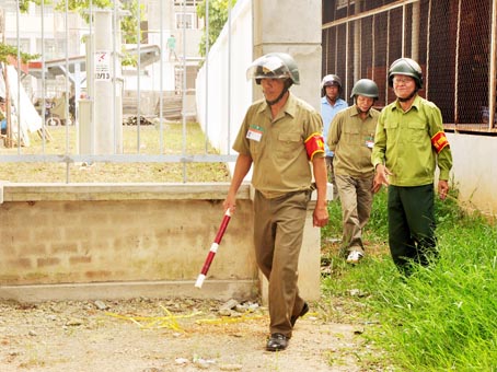 Những &ocirc;ng chồng gi&agrave; nhưng g&acirc;n ở Đồng Nai - Ảnh 1.