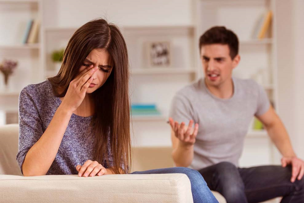 Sợ đ&agrave;n &ocirc;ng v&igrave; &aacute;m ảnh cuộc h&ocirc;n nh&acirc;n bất hạnh của mẹ - Ảnh 2.