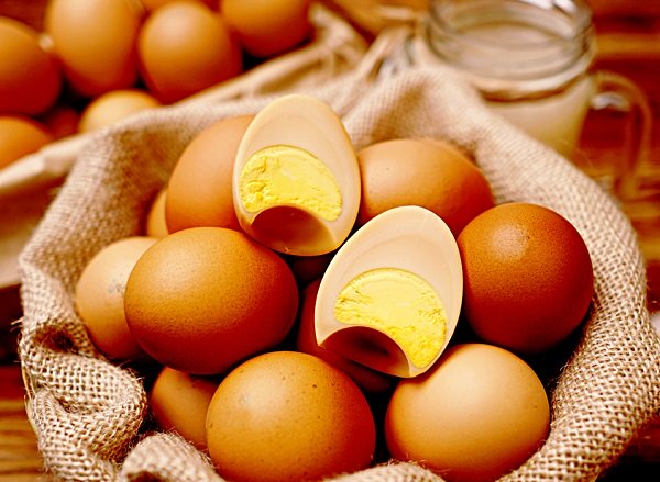 Tranh nhau mua trứng gà Hàn Quốc đắt gấp 10 lần trứng Việt