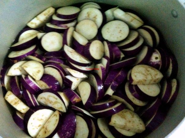 Canh cà nấu nấm: Ấm lòng ngày mưa - Ảnh 3.