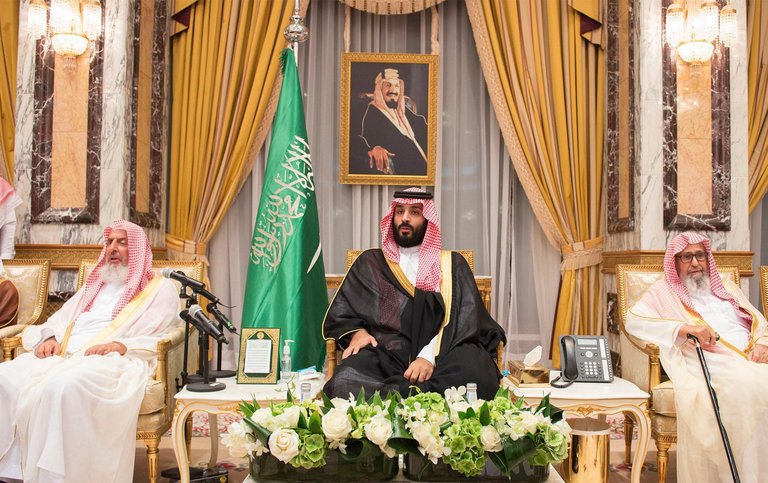 Tiết lộ động trời về đêm trước phế truất Thái tử Ả Rập Saudi - Ảnh 1.