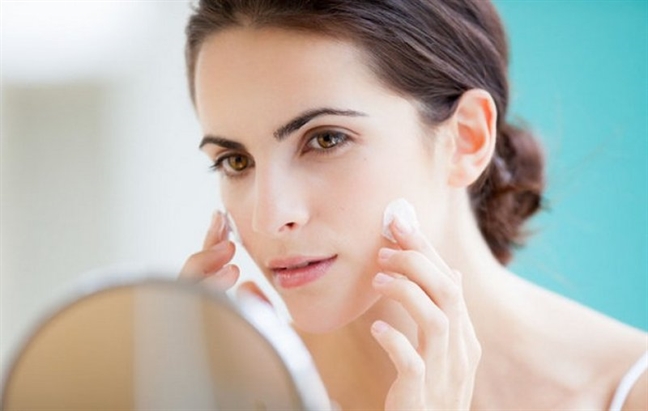B&iacute; quyết chăm s&oacute;c da phụ nữ tuổi 40 - Ảnh 2.