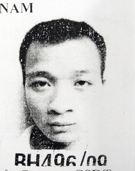 Hành trình dài truy tìm gã phụ hồ